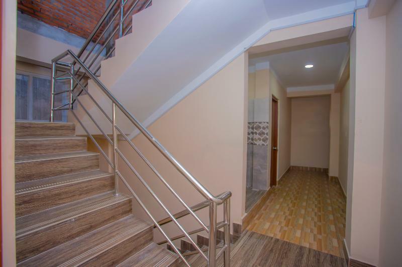Oyo 281 Twins Kitchen Hotel ดูลิเคล ภายนอก รูปภาพ