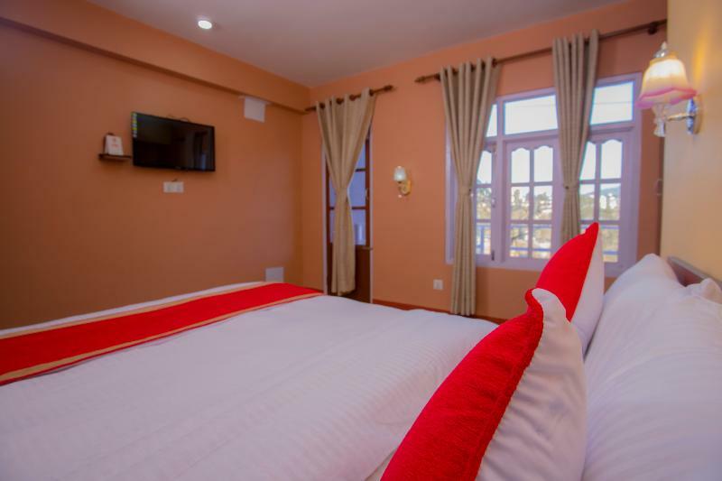 Oyo 281 Twins Kitchen Hotel ดูลิเคล ภายนอก รูปภาพ
