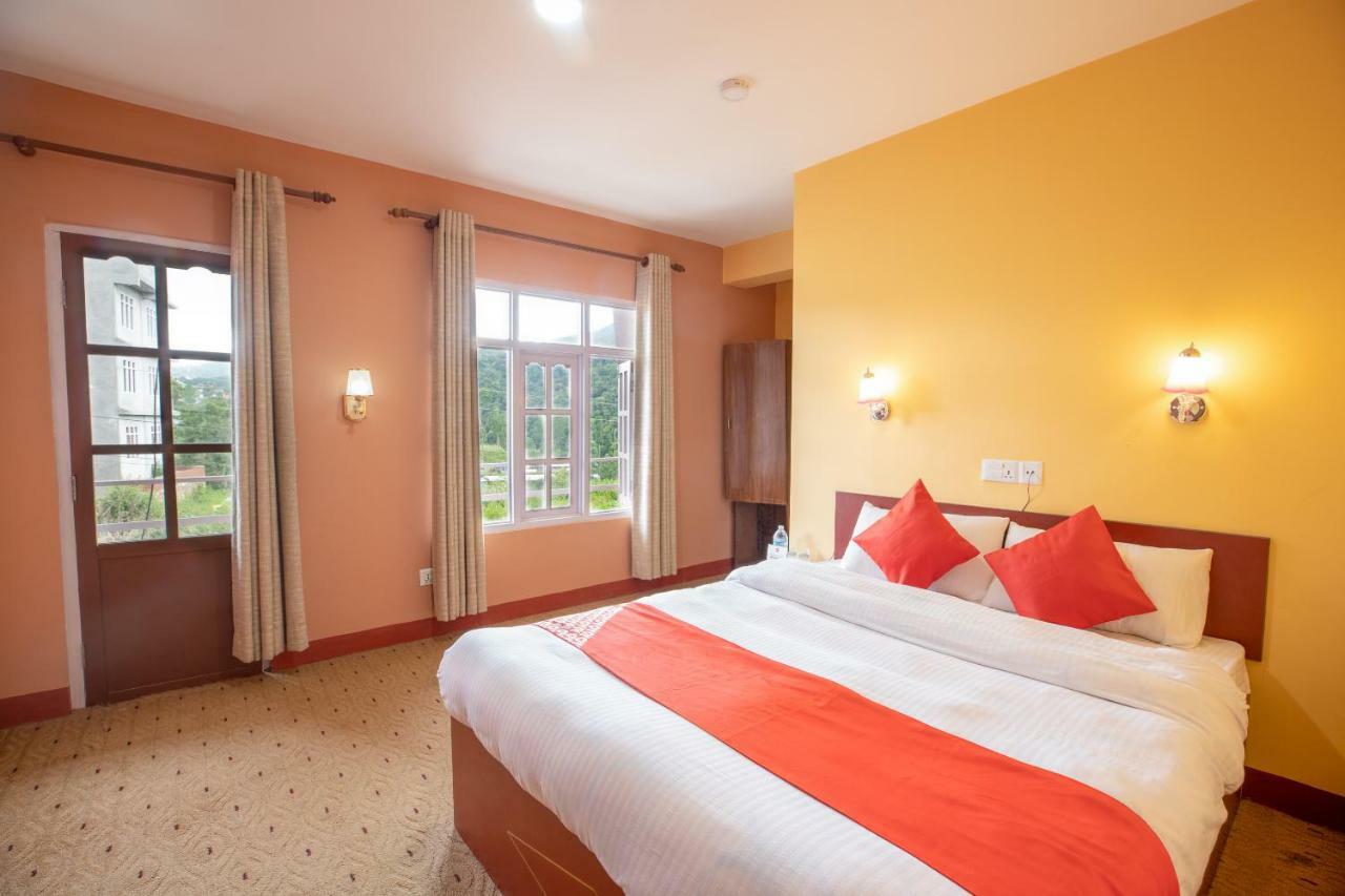 Oyo 281 Twins Kitchen Hotel ดูลิเคล ภายนอก รูปภาพ