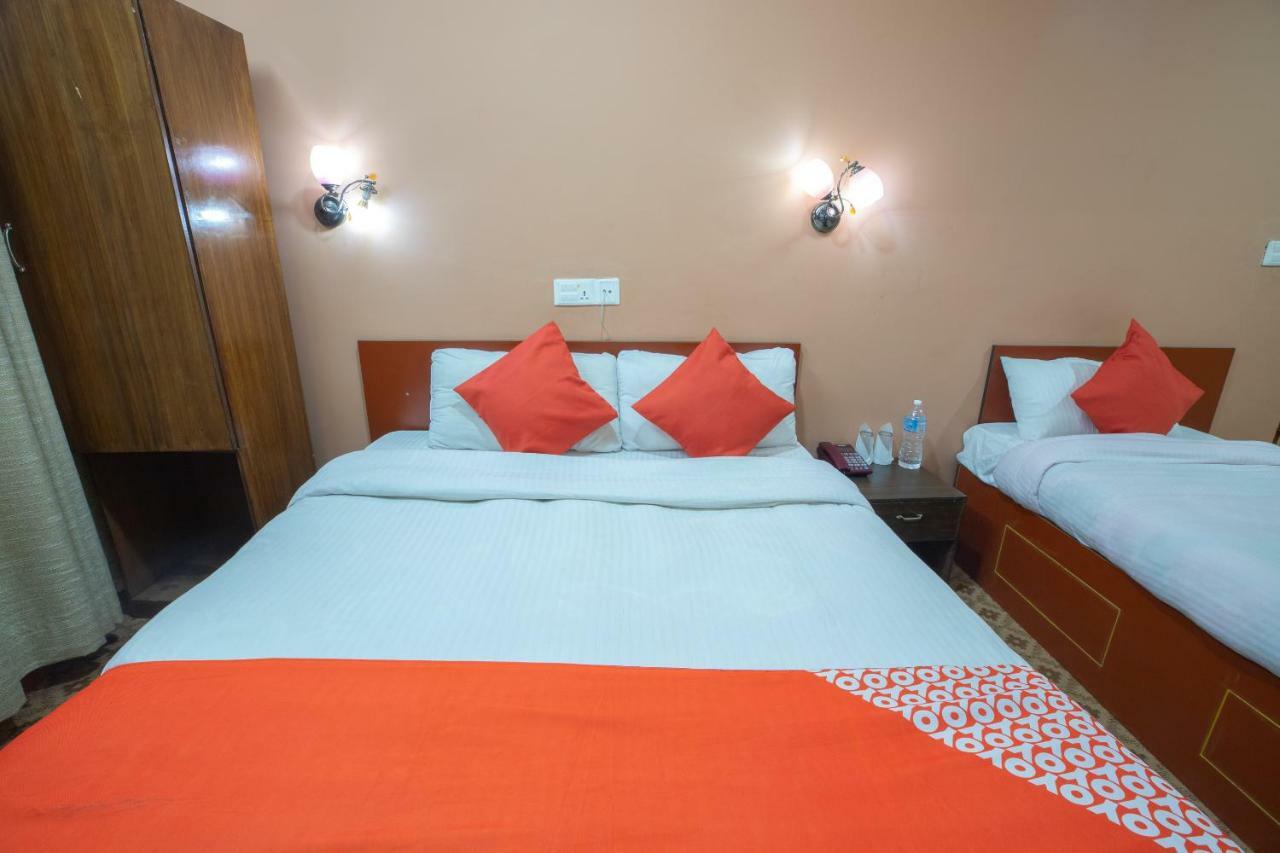Oyo 281 Twins Kitchen Hotel ดูลิเคล ภายนอก รูปภาพ